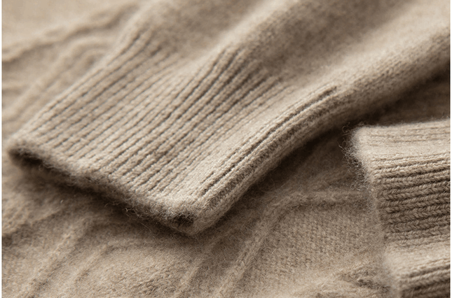 Maglione Girocollo con Trecce in Cashmere - Old Money®